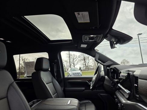 Used 2025 Chevrolet Silverado 2500 High Country w/ High Country Premium Package image 15