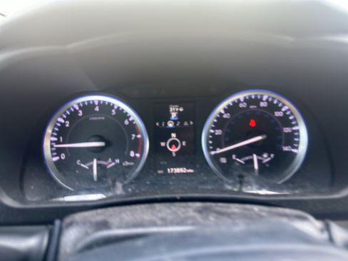 Used 2016 Toyota Highlander XLE image 4