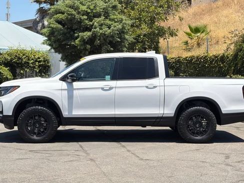 Used 2025 Honda Ridgeline Black Edition image 7