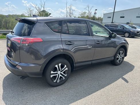 Used 2018 Toyota RAV4 LE w/ All Weather Liner Package AWD/4WD image 10