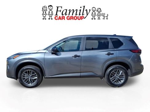 Used 2024 Nissan Rogue S FWD image 2