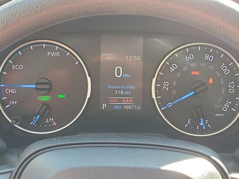 Used 2022 Toyota RAV4 XLE image 25