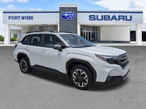 Used 2025 Subaru Forester Premium AWD/4WD image 2