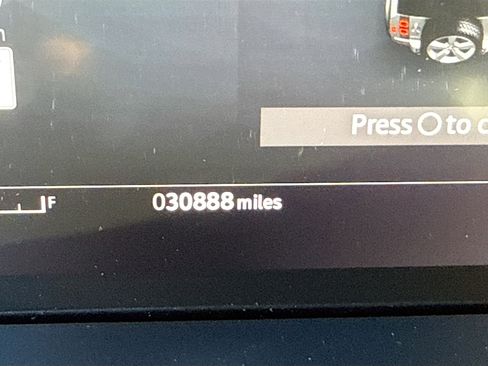 Used 2024 Land Rover Defender 110 X image 42