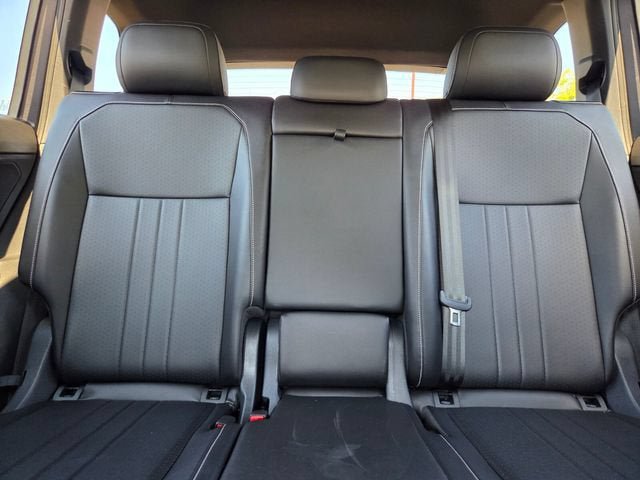Used 2024 Volkswagen Tiguan SE R-Line w/ MDO Package, Three-Row FWD image 13