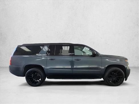 Used 2019 Chevrolet Suburban Premier AWD/4WD image 4