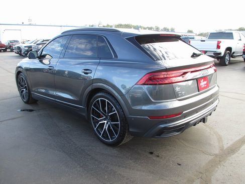 Used 2022 Audi Q8 Prestige image 7