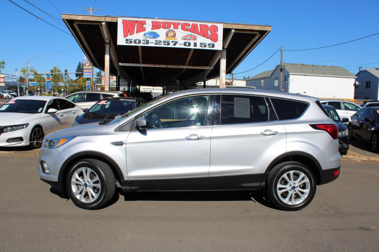 Used 2019 Ford Escape SE FWD image 4