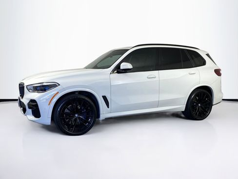Used 2022 BMW X5 sDrive40i w/ M Sport Package image 3