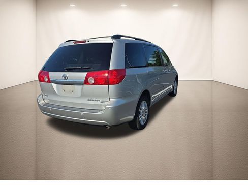 Used 2008 Toyota Sienna XLE Limited AWD/4WD image 5