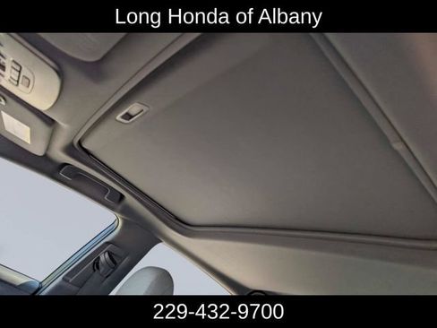 Used 2019 Toyota Avalon Limited FWD image 15