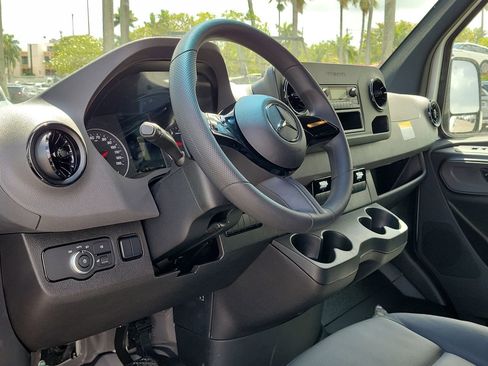 New 2025 Mercedes-Benz Sprinter 2500 image 17
