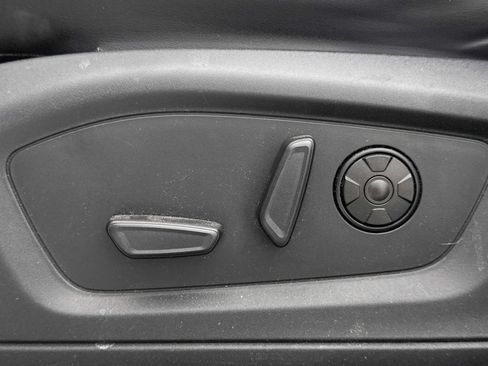Used 2021 Ford Explorer Platinum w/ Equipment Group 601A AWD/4WD image 31