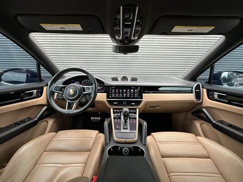 Certified 2023 Porsche Cayenne S AWD/4WD image 6