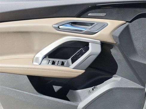 New 2025 Audi Q5 Premium Plus w/ Premium Plus image 18