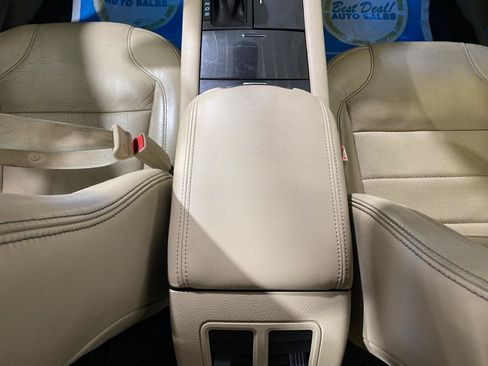 Used 2013 Ford Taurus Limited FWD image 14