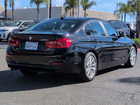 Used 2018 BMW 320i Sedan image 10