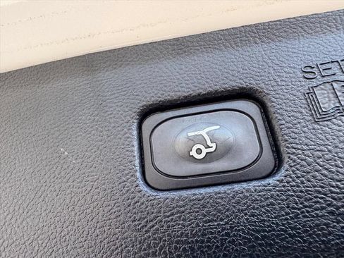 Used 2021 Ford Edge Titanium AWD/4WD image 11