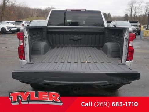 Used 2022 Chevrolet Silverado 1500 W/T w/ Trailering Package image 19