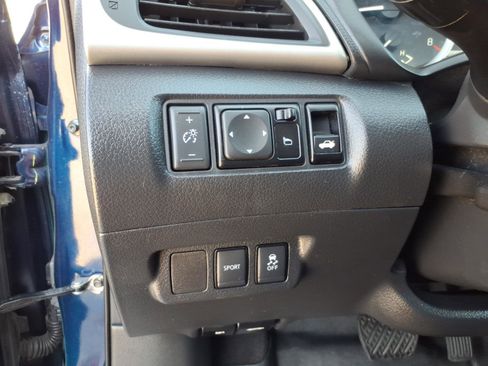 Used 2019 Nissan Sentra SR FWD image 21