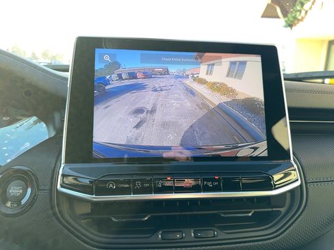 New 2026 Jeep Compass Limited image 23