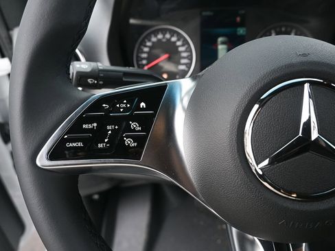 Used 2025 Mercedes-Benz Sprinter 2500 image 10