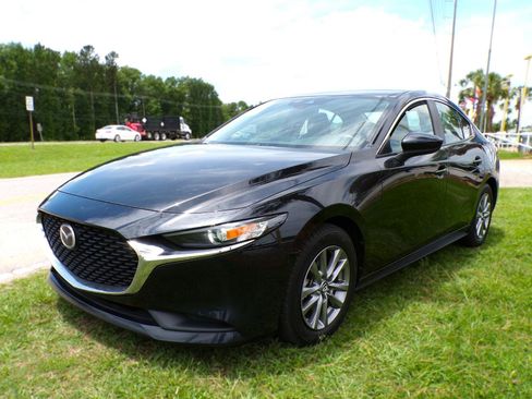 Used 2022 MAZDA MAZDA3 Sedan FWD image 4