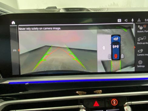 Used 2021 BMW ALPINA XB7 image 32