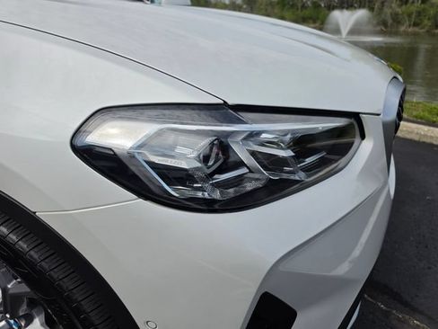 Used 2024 BMW X4 xDrive30i w/ Premium Package AWD/4WD image 16