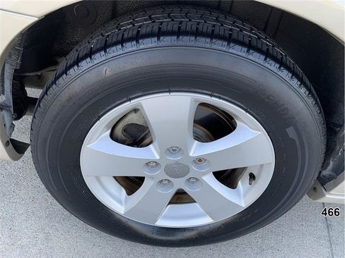 Used 2013 Dodge Grand Caravan SE FWD image 22