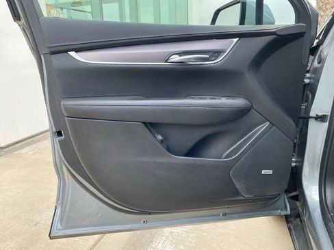 Used 2023 Cadillac XT5 Luxury FWD image 12