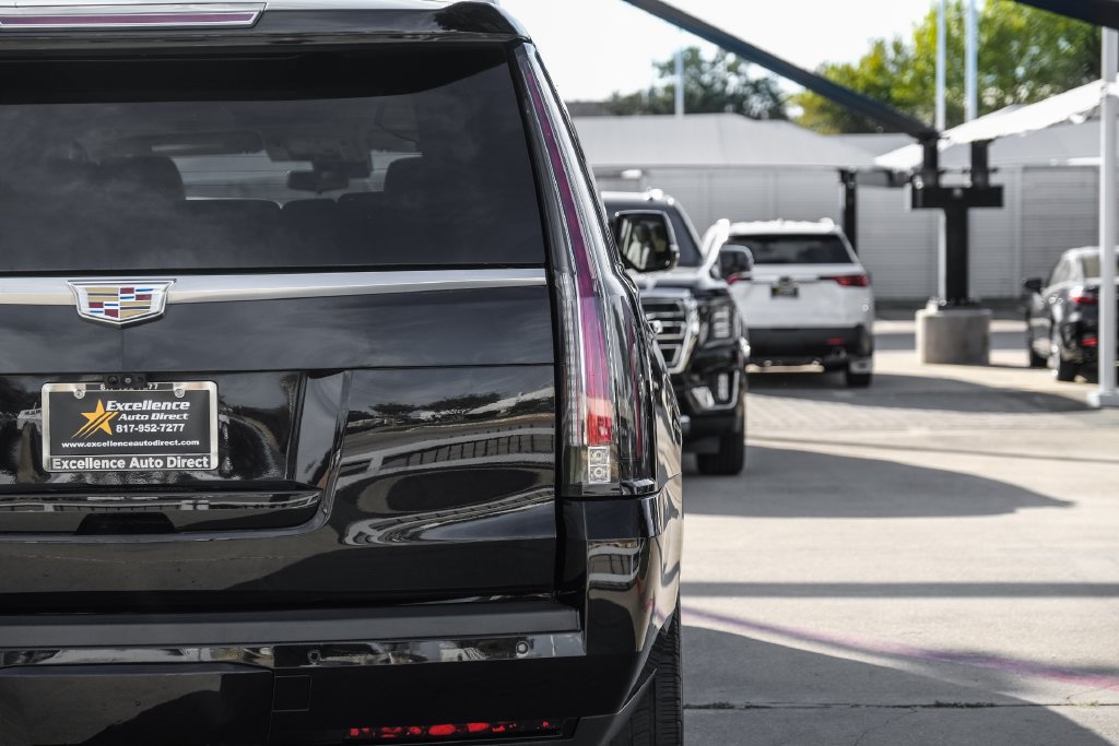 Used 2019 Cadillac Escalade ESV Luxury AWD/4WD image 66