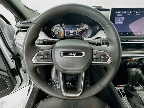 Used 2023 Jeep Compass Limited w/ Elite Group AWD/4WD image 11