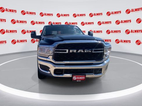 Used 2024 RAM 2500 Tradesman w/ Chrome Appearance Group image 4