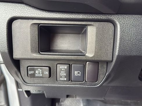 Used 2019 Toyota Tacoma TRD Off-Road image 17