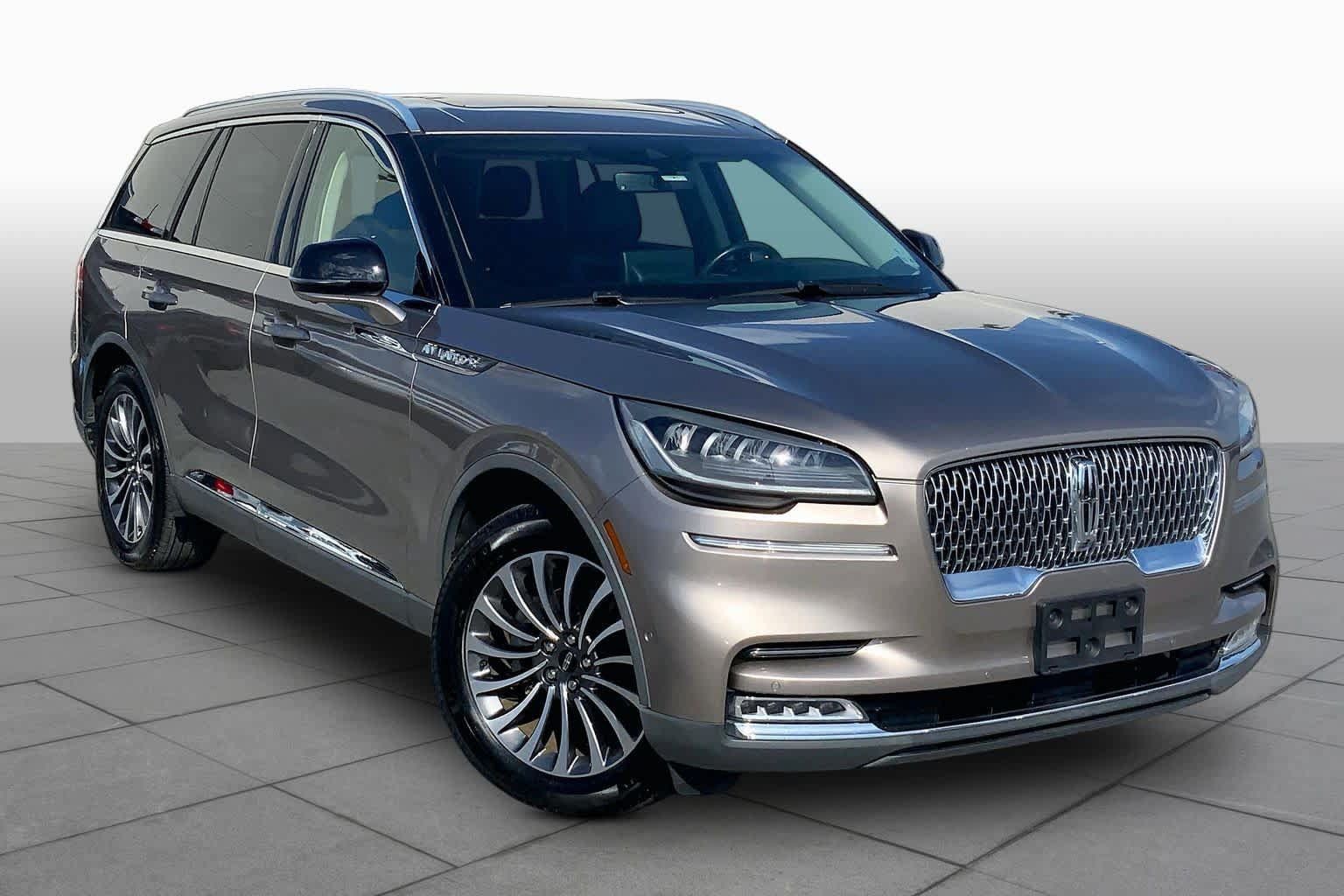 Used 2020 Lincoln Aviator Reserve w/ Equipment Group 201A RWD image 3