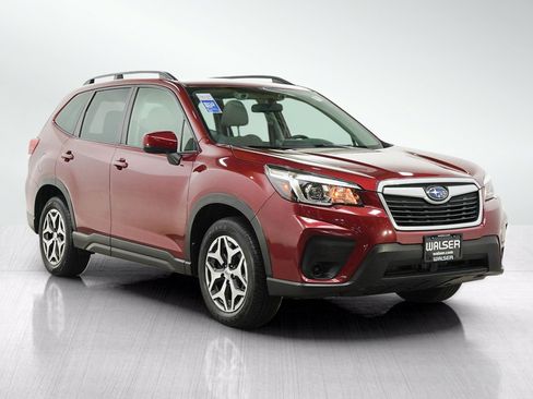 Used 2020 Subaru Forester Premium AWD/4WD image 7