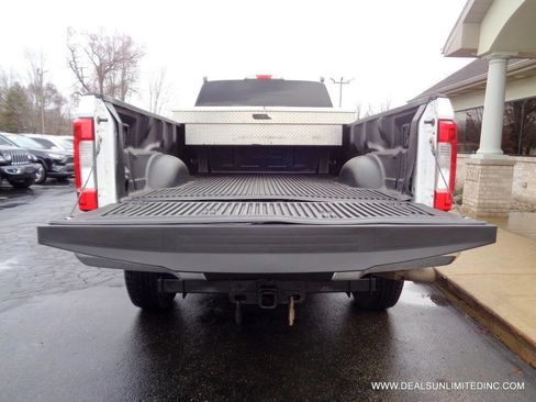 Used 2017 Ford F250 XL w/ Power Equipment Group image 21