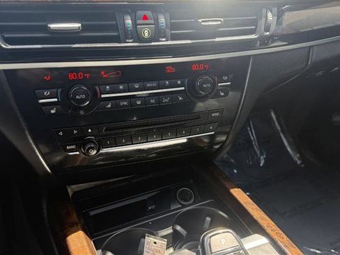 Used 2016 BMW X5 xDrive50i image 33