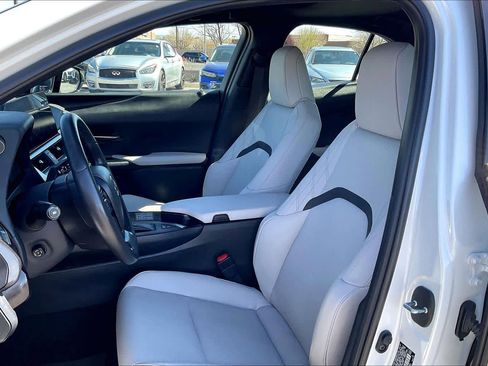 Certified 2023 Lexus UX 250h FWD w/ Accessory Package (Z1) image 8