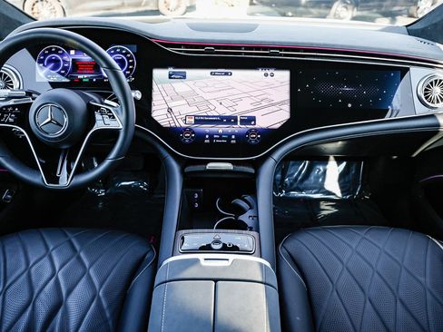 Certified 2023 Mercedes-Benz EQS 580 4MATIC Sedan image 10