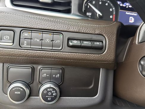 Used 2021 GMC Yukon Denali image 18