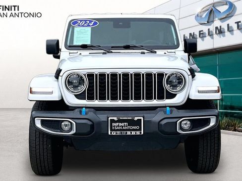 Used 2024 Jeep Wrangler Unlimited Sahara AWD/4WD image 4