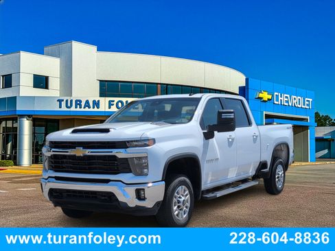 Used 2025 Chevrolet Silverado 2500 LT w/ Convenience Package AWD/4WD image 1
