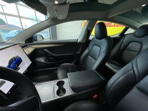 Used 2023 Tesla Model 3 Standard Range RWD image 12