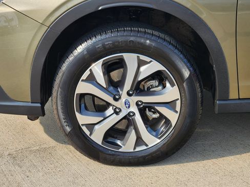 Used 2022 Subaru Outback Limited AWD/4WD image 10