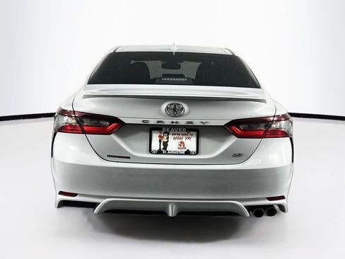 Used 2024 Toyota Camry SE w/ Cold Weather Package FWD image 8