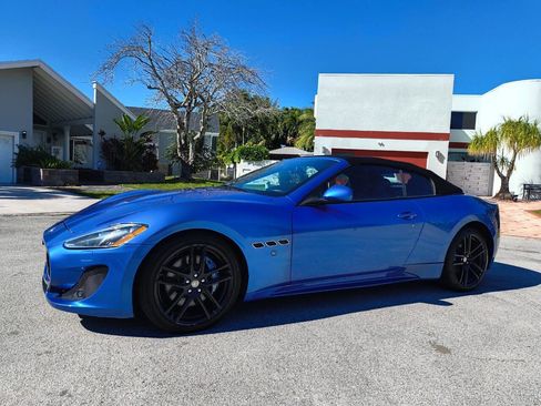 Used 2017 Maserati GranTurismo Sport image 4