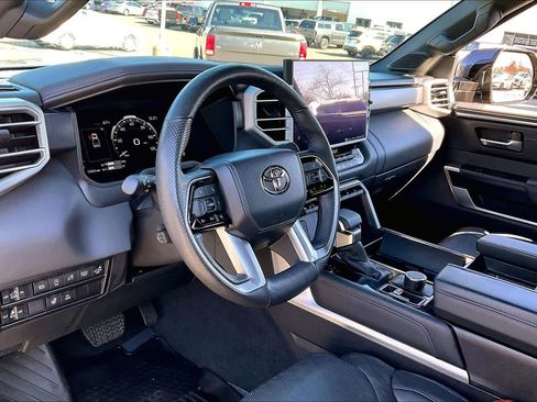 Used 2023 Toyota Tundra Platinum image 18