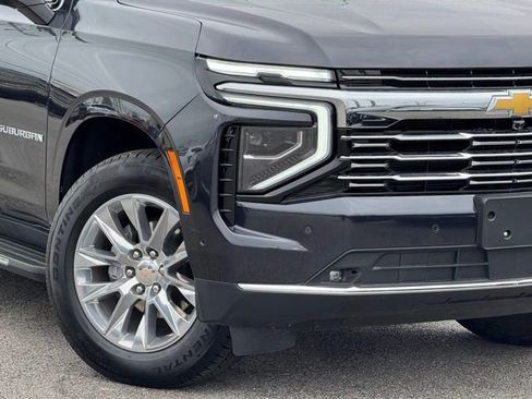 Used 2025 Chevrolet Suburban Premier image 11